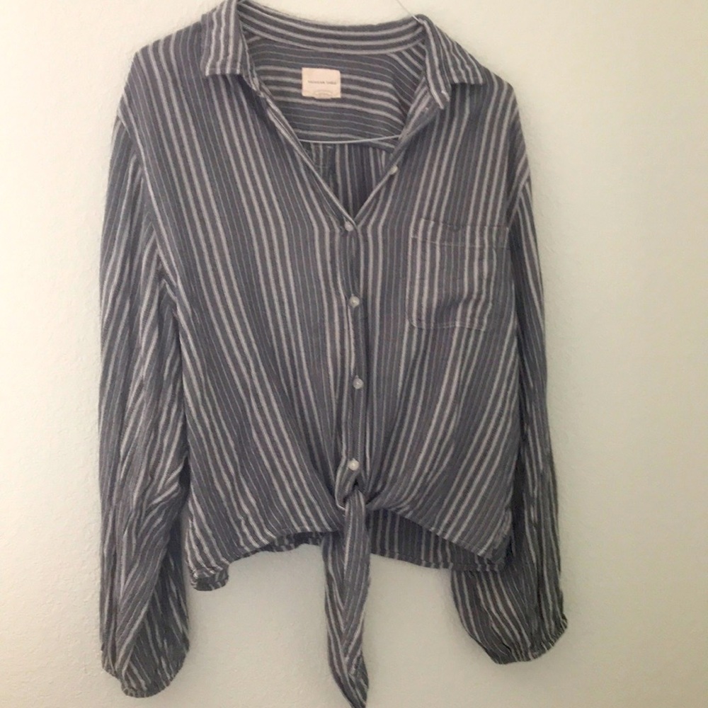 AE XL long sleeved top